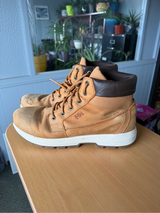 Helly Hansen Other - Helly Hansen Bowstring Primaloft Boots